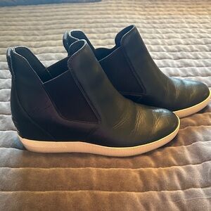 Sore Out N About slip on wedge shoes. Black patent leather, size 9.5